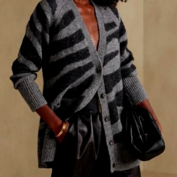 Banana Republic Sweaters - Cardigan  size L